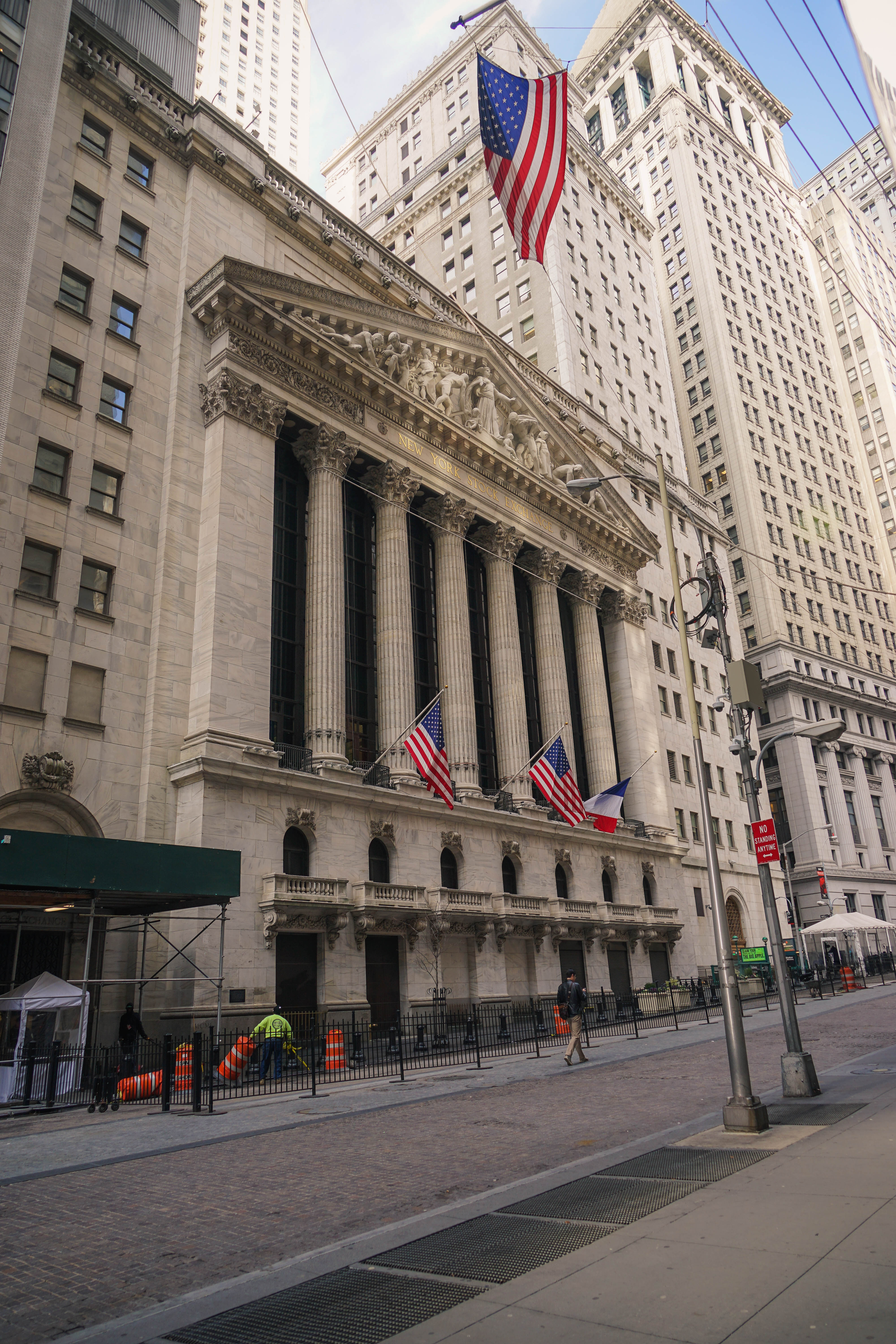 Facade of the New York Stock Exchange, Wall Street